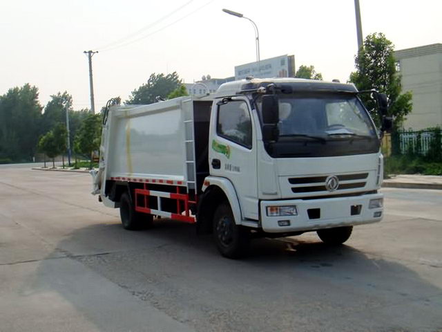 東風多利卡壓縮式垃圾車（國四）
